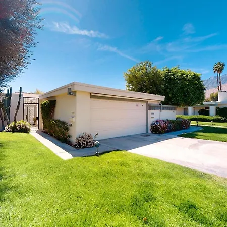 Palm Springs Condo, Sunrise Villas